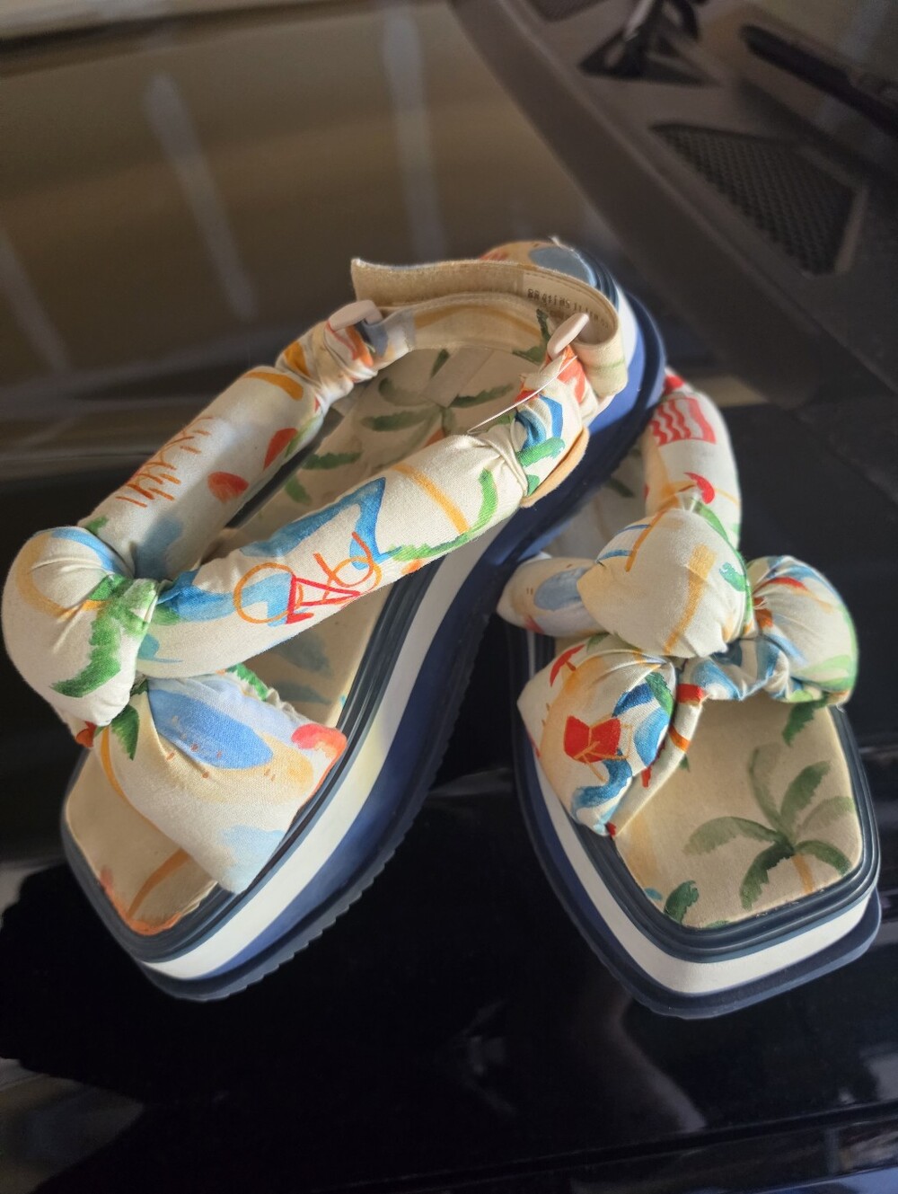 FARM RIO ART to Wear Copacabana Scarf Platform Sandals NWB Size 11